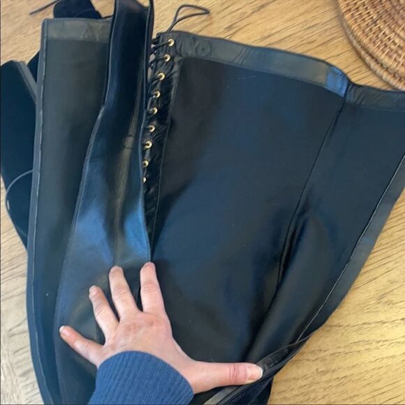 CAPE ROBBIN BLACK VELVET OVER KNEE FLOWER … - Picture 6 of 8